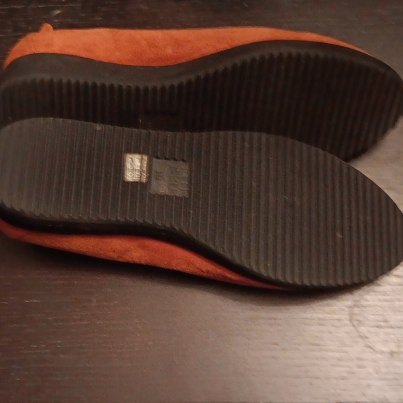 EILEEN FISHER Elegant Burnt Orange Women's Suede Shoes - Picture 3 of 3